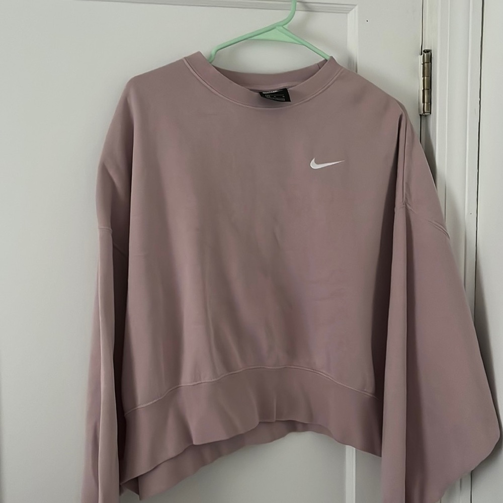 NIKE women’s crew neck sweatshirt